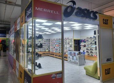 Asics shoes showroom in noida deals
