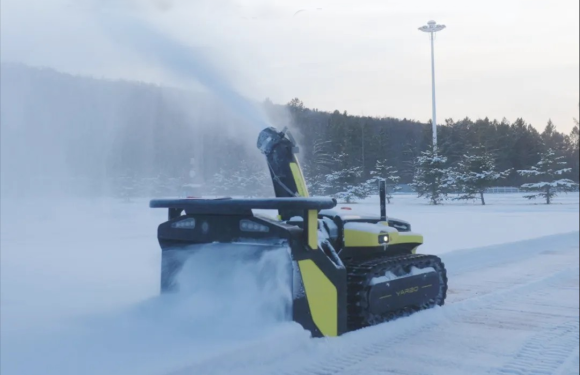 Вкалывают роботы: автоматический снегоуборщик