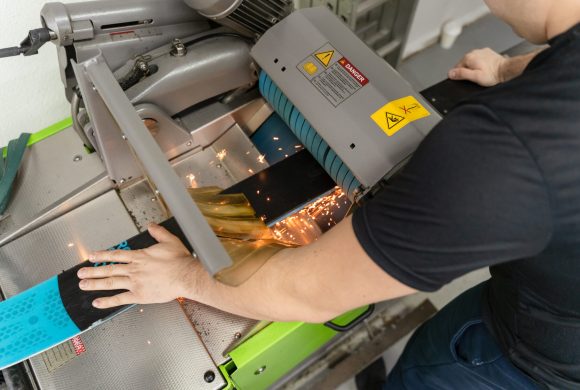 Готовь лыжи зимой Готовь лыжи зимой