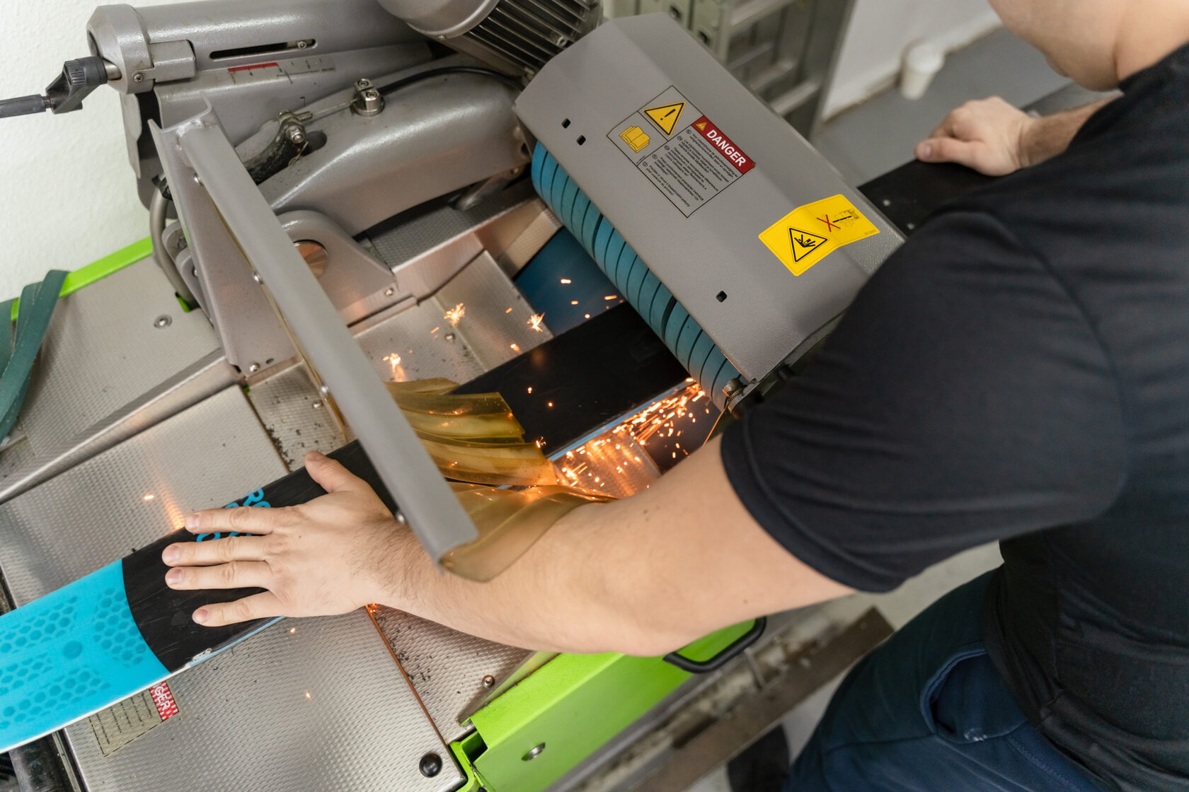 Готовь лыжи зимой Готовь лыжи зимой